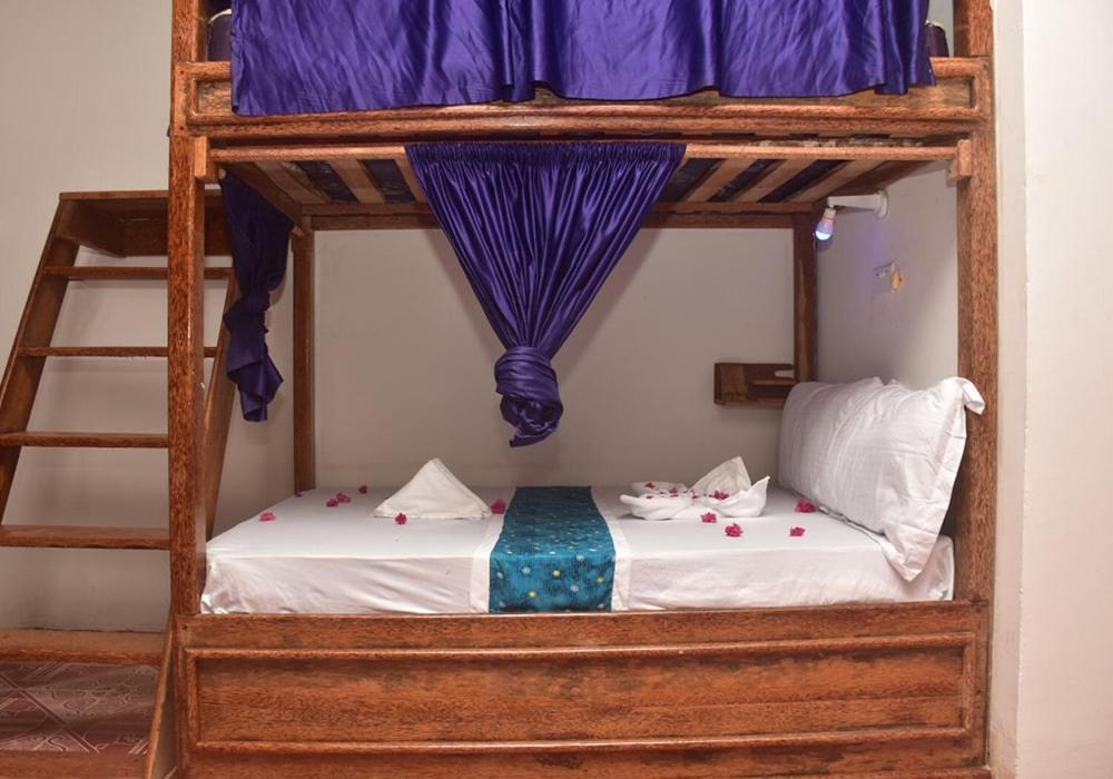 Utulivu Bungalow Нунгви Экстерьер фото